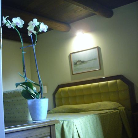 Chiara E Benedetta Villa Degli Ulivi Orvieto Room photo
