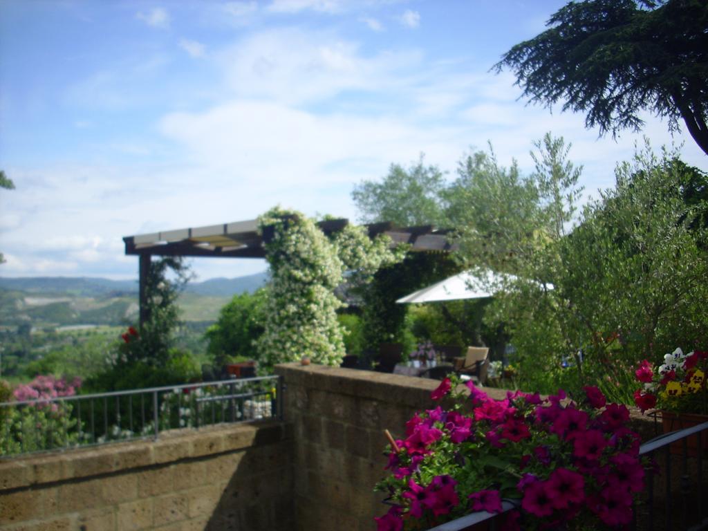 Chiara E Benedetta Villa Degli Ulivi Orvieto Exterior photo